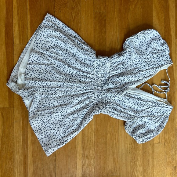 Purple Floral Altar’d State romper IN GOOD CONDITION - Picture 4 of 5